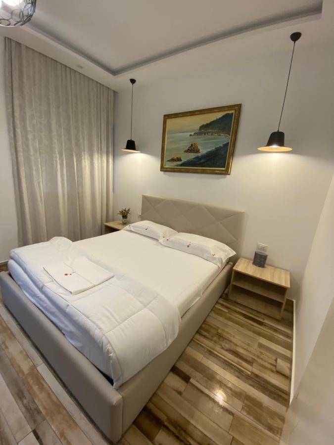 Guest Room Angolo Toscano Vlore Exterior photo