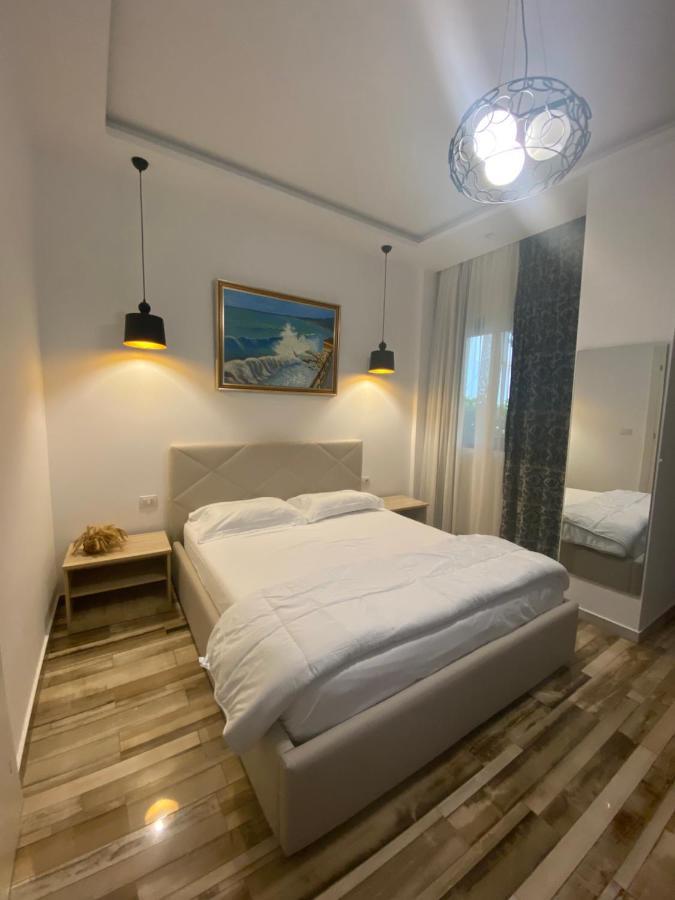 Guest Room Angolo Toscano Vlore Exterior photo