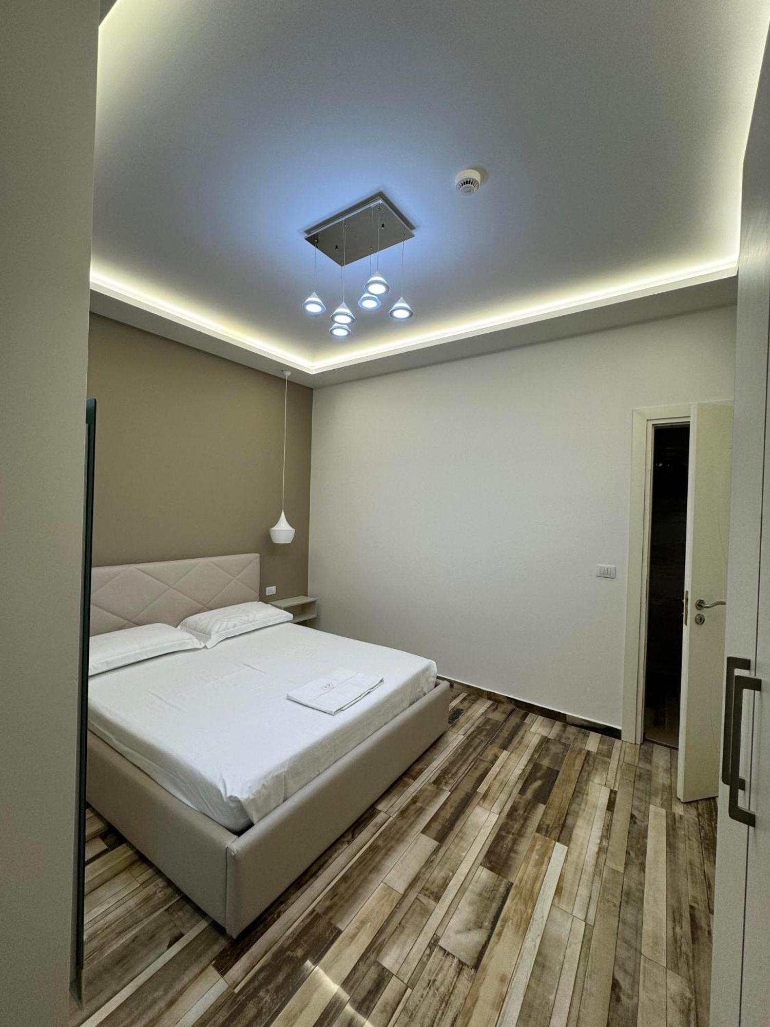 Guest Room Angolo Toscano Vlore Exterior photo