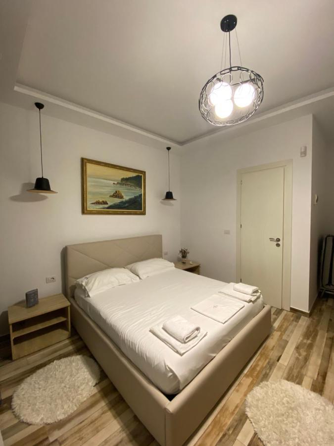 Guest Room Angolo Toscano Vlore Exterior photo