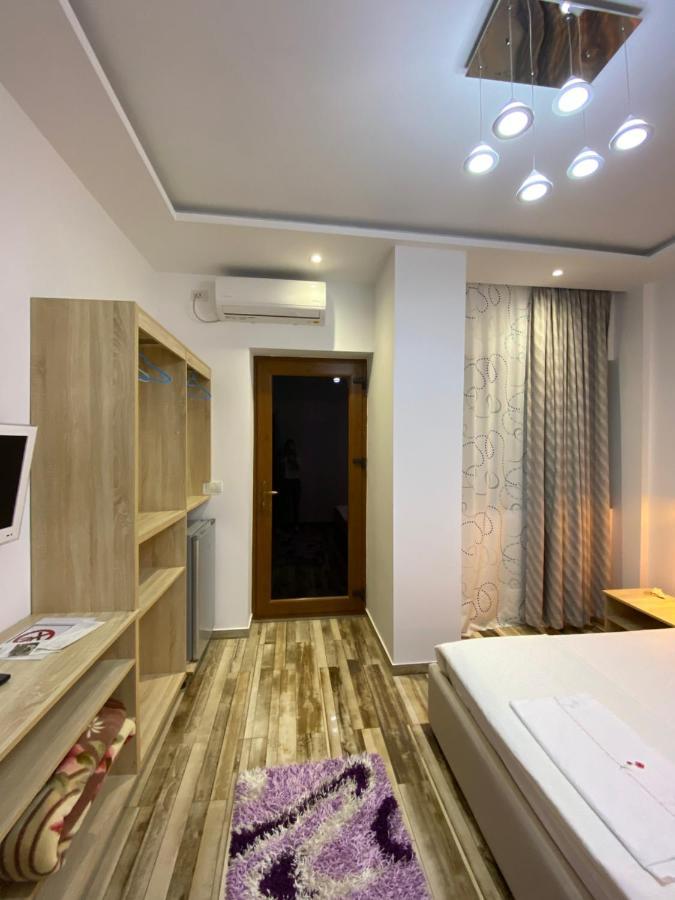 Guest Room Angolo Toscano Vlore Exterior photo